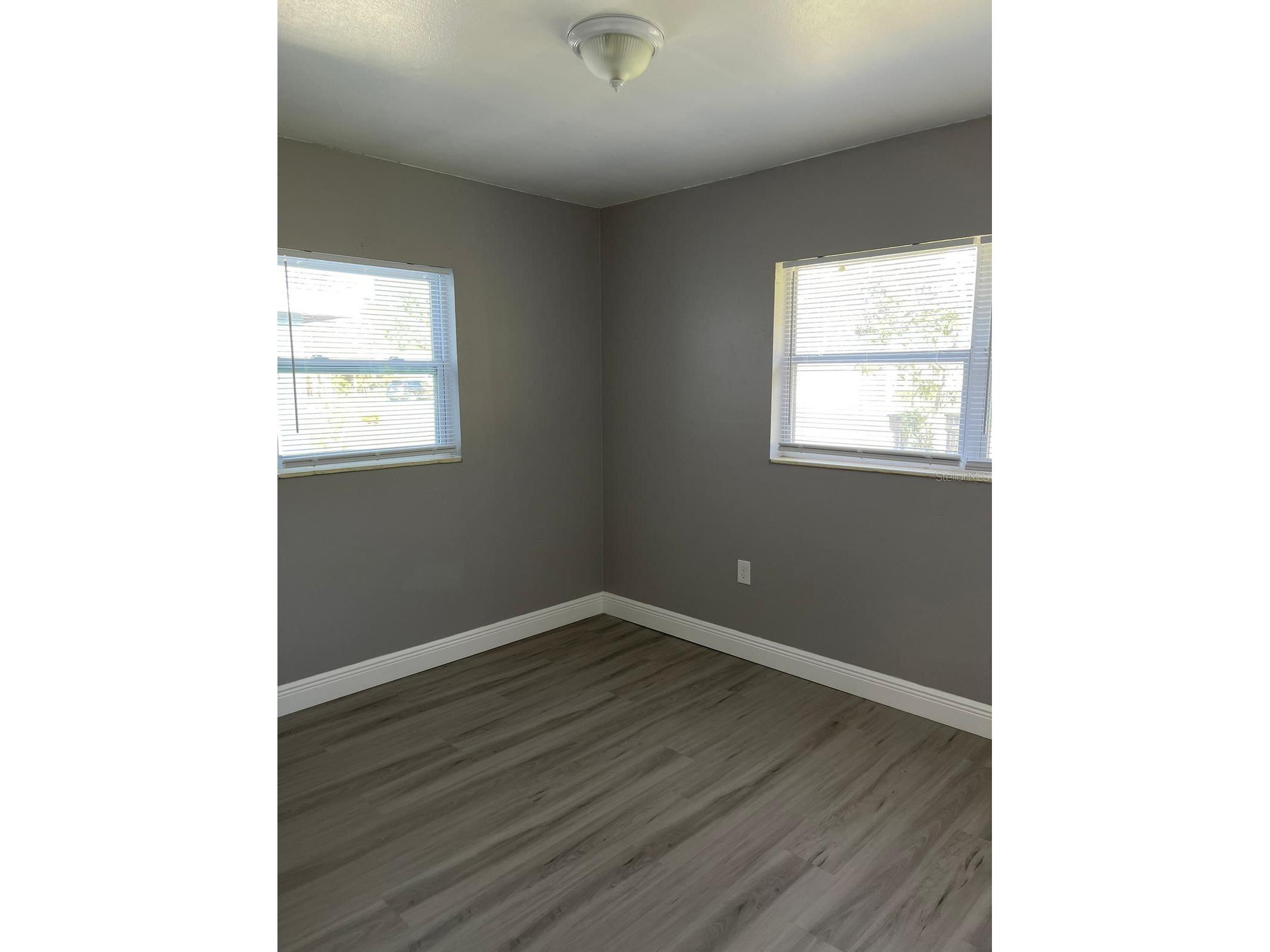 2302 Continental Boulevard Orlando FL 32808 S5149944 image7
