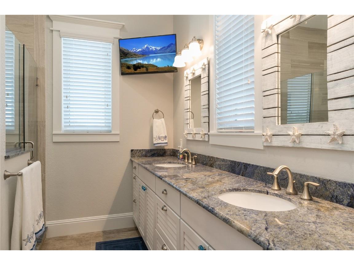 2302 Gulf Drive N Bradenton Beach FL 34217 - GULF OF MEXICO A4676640 image23