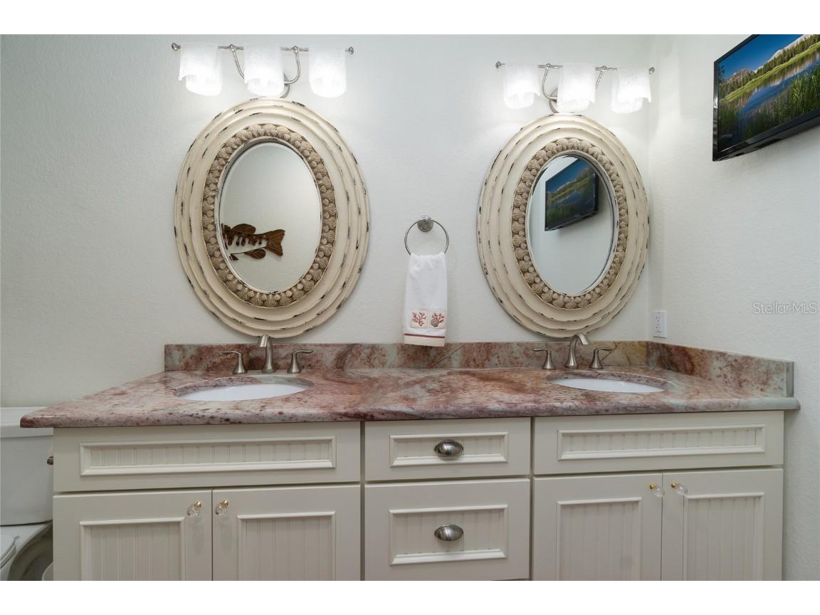 2302 Gulf Drive N Bradenton Beach FL 34217 - GULF OF MEXICO A4676640 image30