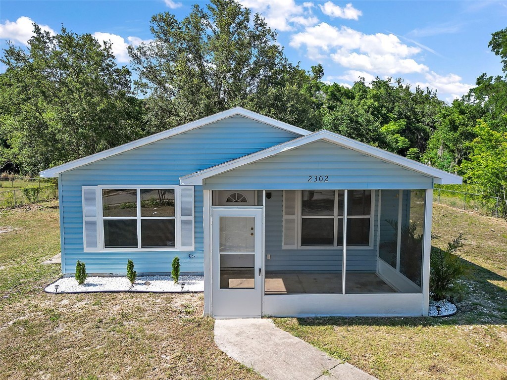 2302 Harlem Avenue Leesburg FL 34748 O6213061 image1