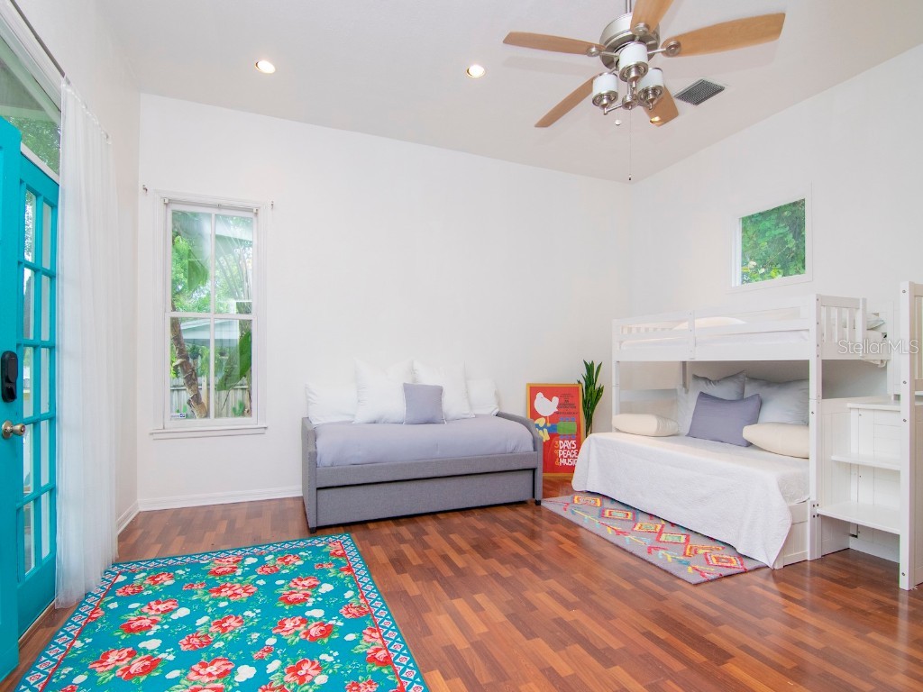 2302 N Morgan Street Tampa FL 33602 TB8449448 image45