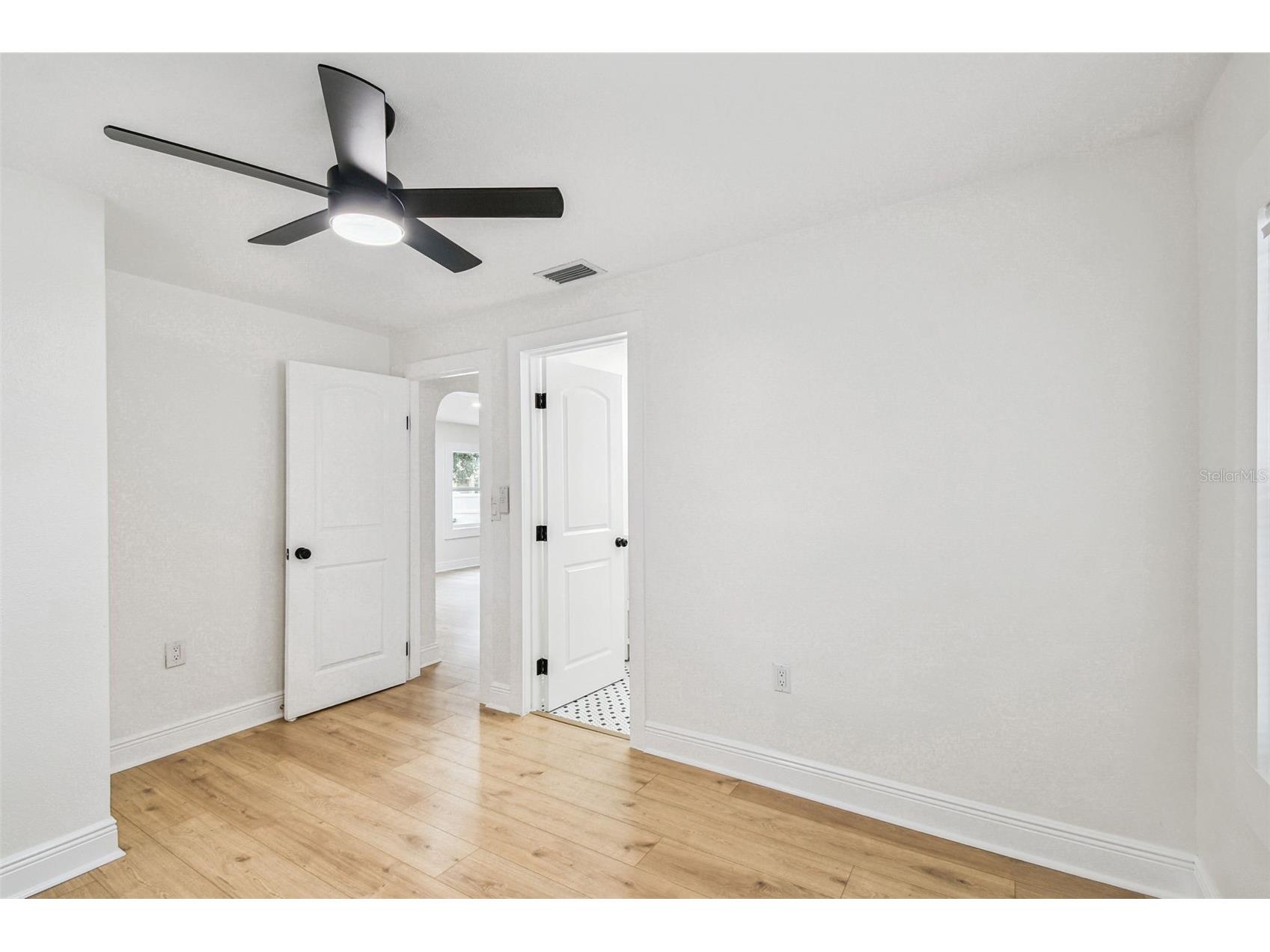 2302 W Idlewild Avenue Tampa FL 33603 TB8463739 image12