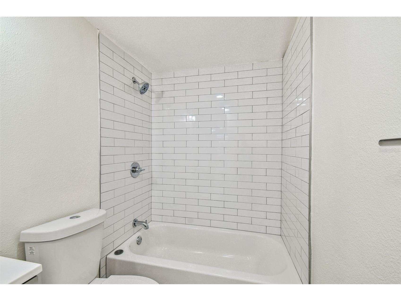 2302 W Idlewild Avenue Tampa FL 33603 TB8463739 image18