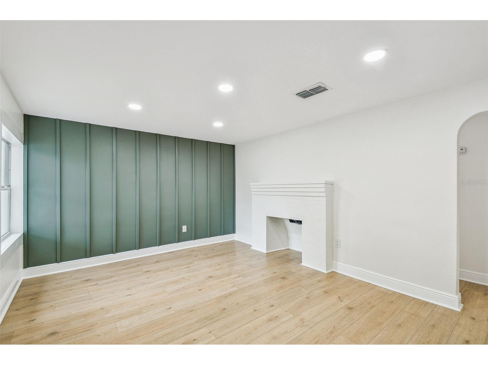 2302 W Idlewild Avenue Tampa FL 33603 TB8463739 image3