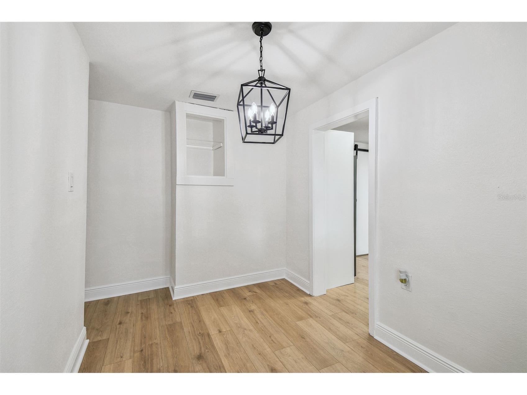 2302 W Idlewild Avenue Tampa FL 33603 TB8463739 image9