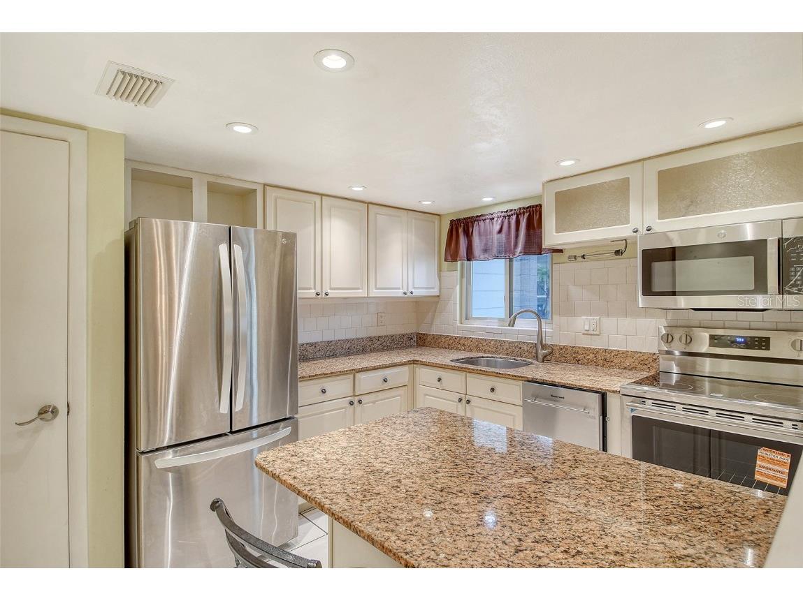 2303 Canal Drive #F7 Bradenton FL 34207 A4664511 image12