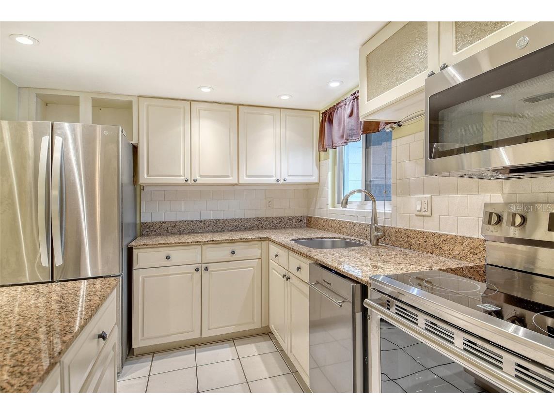 2303 Canal Drive #F7 Bradenton FL 34207 A4664511 image13