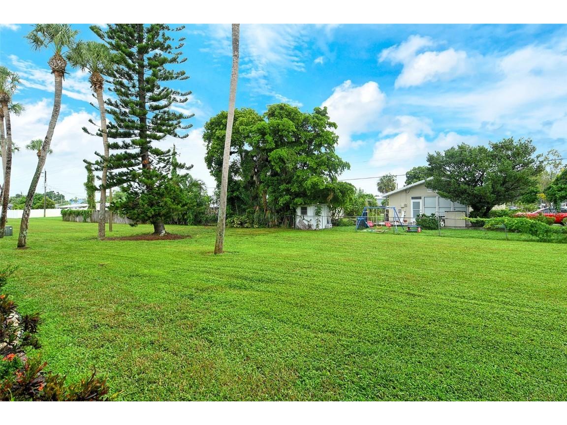 2303 Canal Drive #F7 Bradenton FL 34207 A4664511 image26