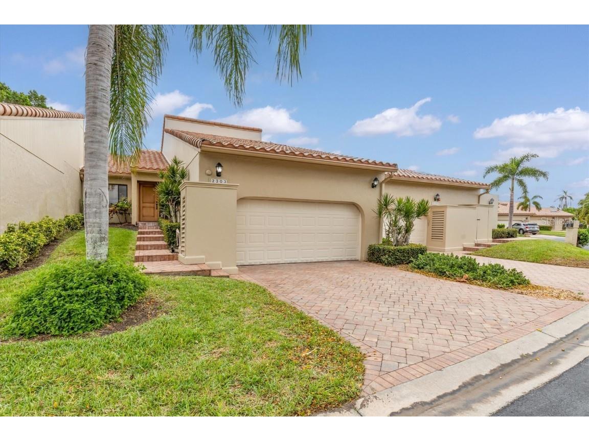 2303 Harbour Oaks Drive Longboat Key FL 34228 A4582806 image1