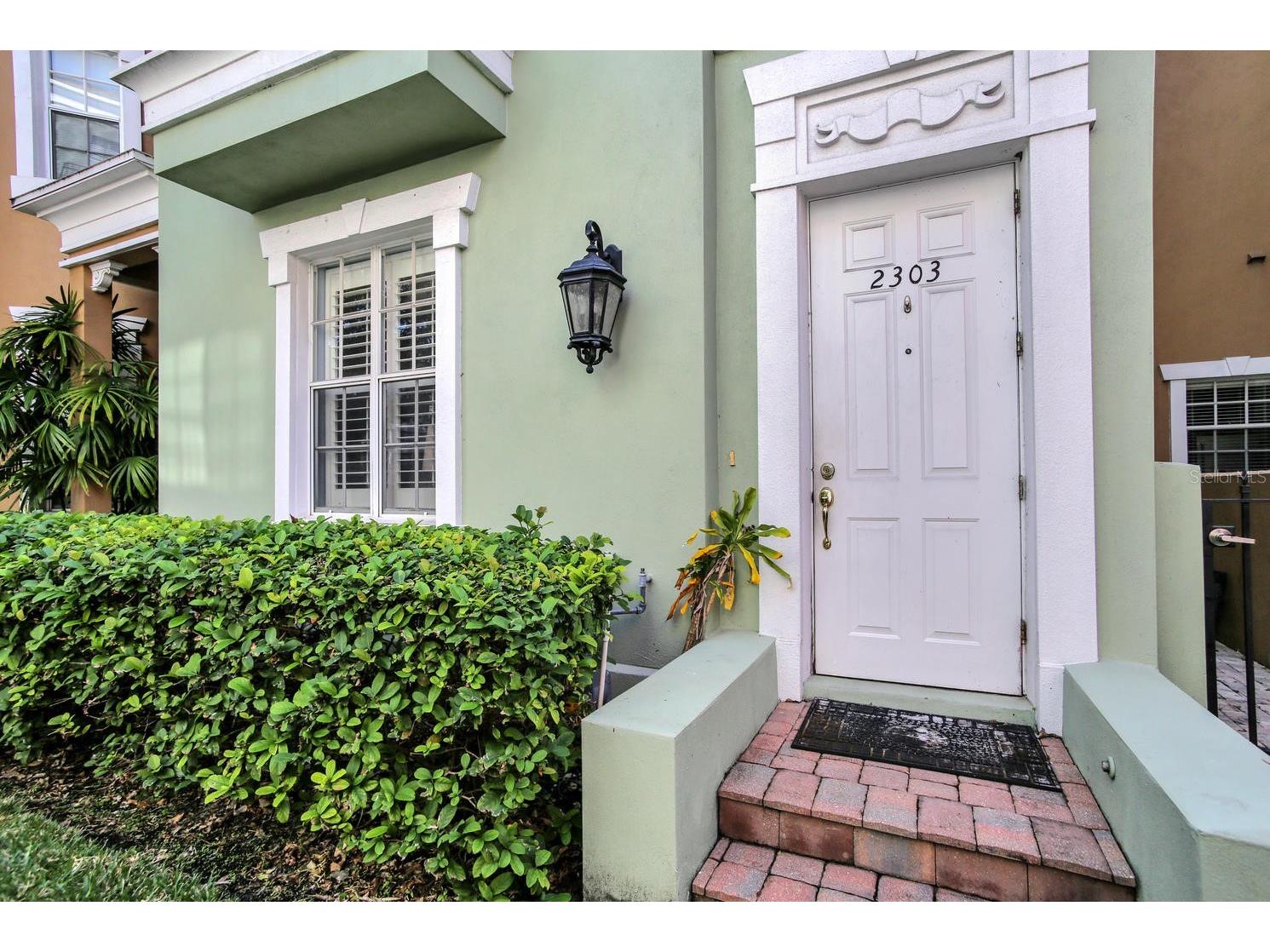 2303 Kensington Garden Lane Tampa FL 33609 TB8524682 image5