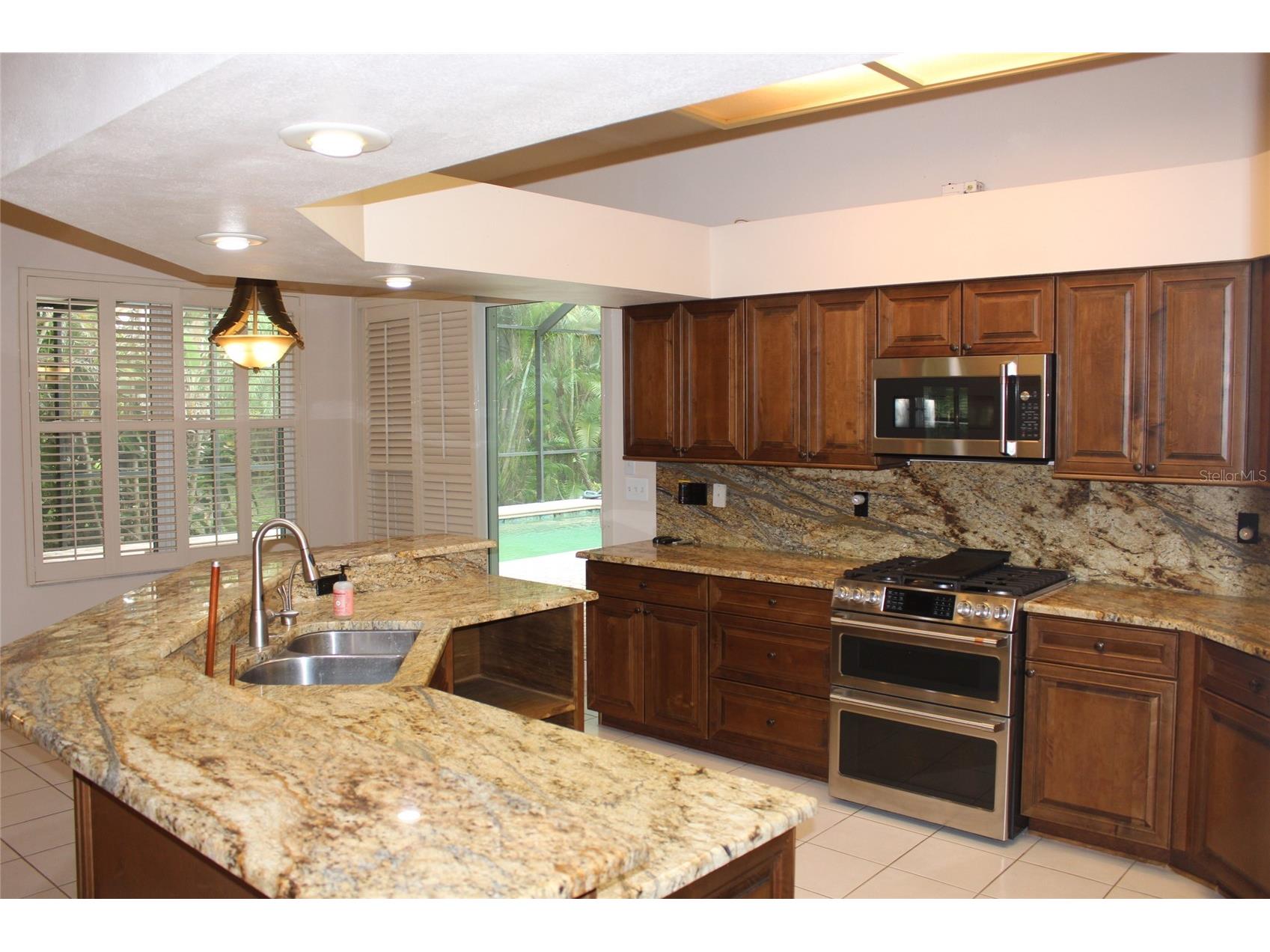 2303 Oxford Court Safety Harbor FL 34695 TB8477705 image14