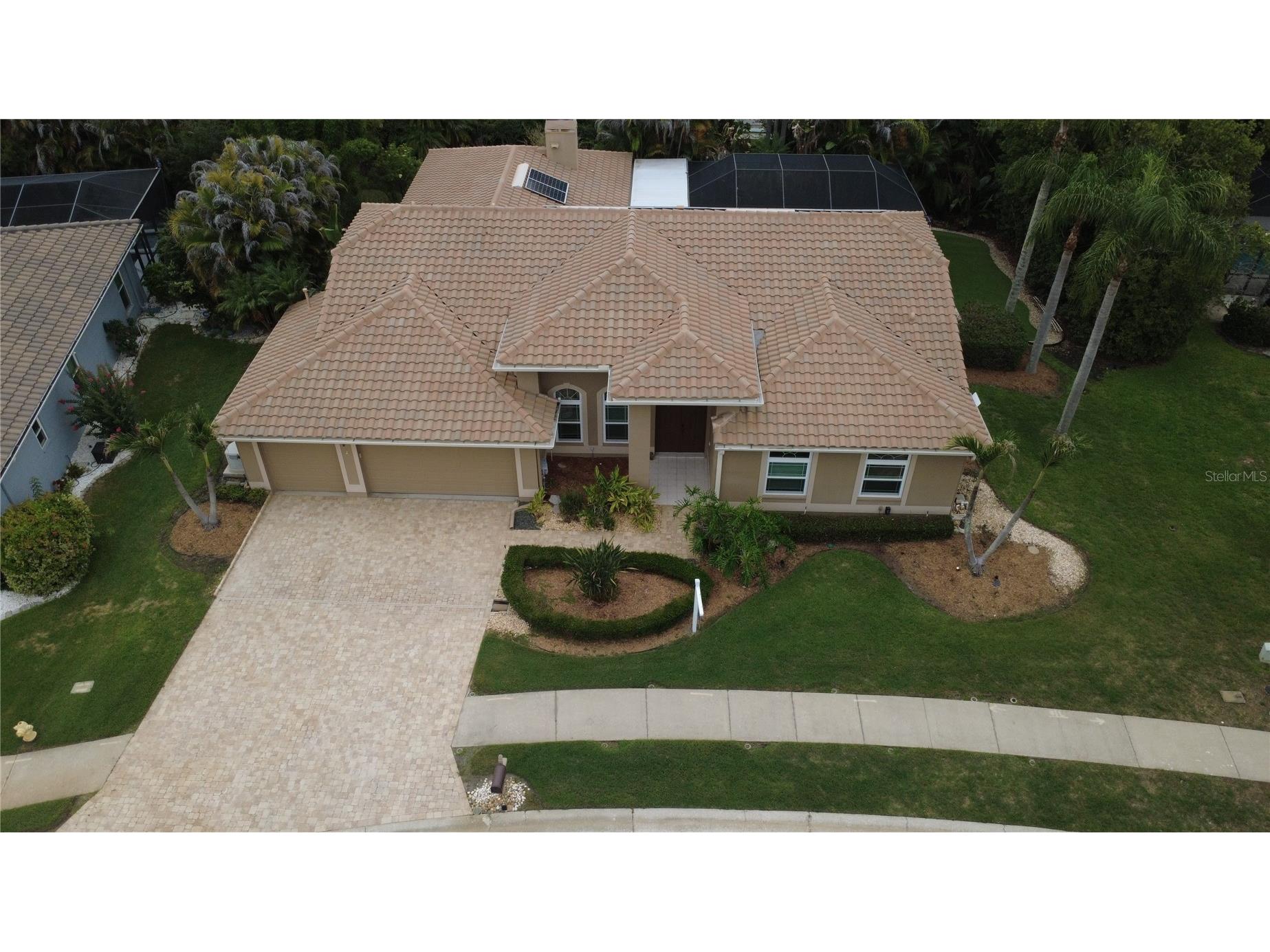 2303 Oxford Court Safety Harbor FL 34695 TB8477705 image3