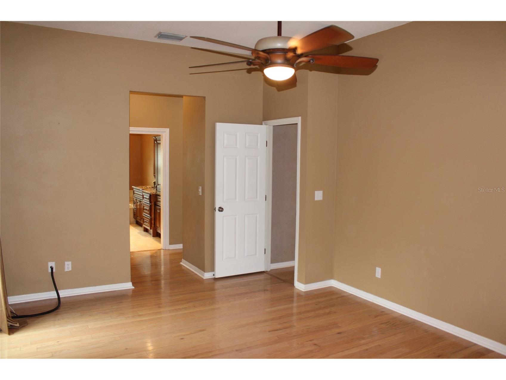 2303 Oxford Court Safety Harbor FL 34695 TB8477705 image34