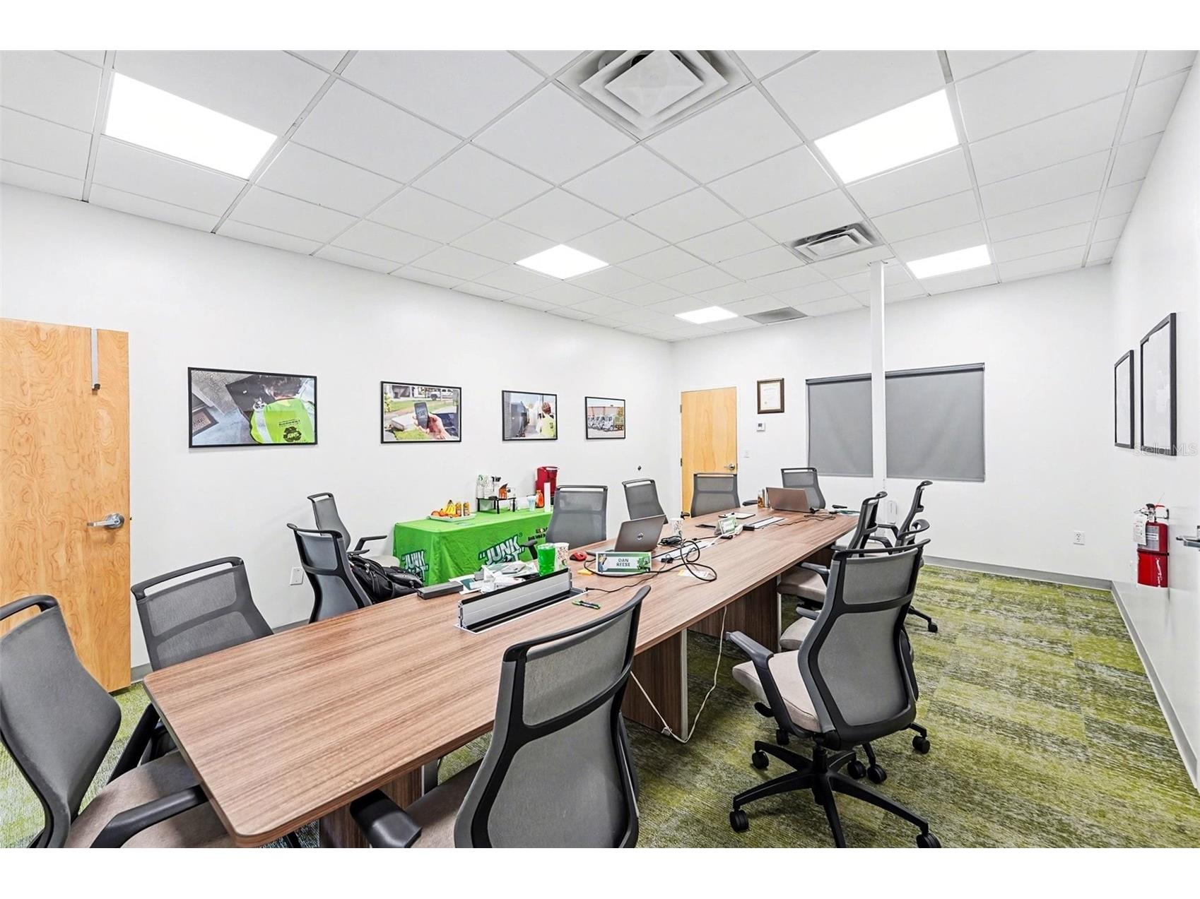 2304 E Busch Boulevard Tampa FL 33612 TB8489029 image14