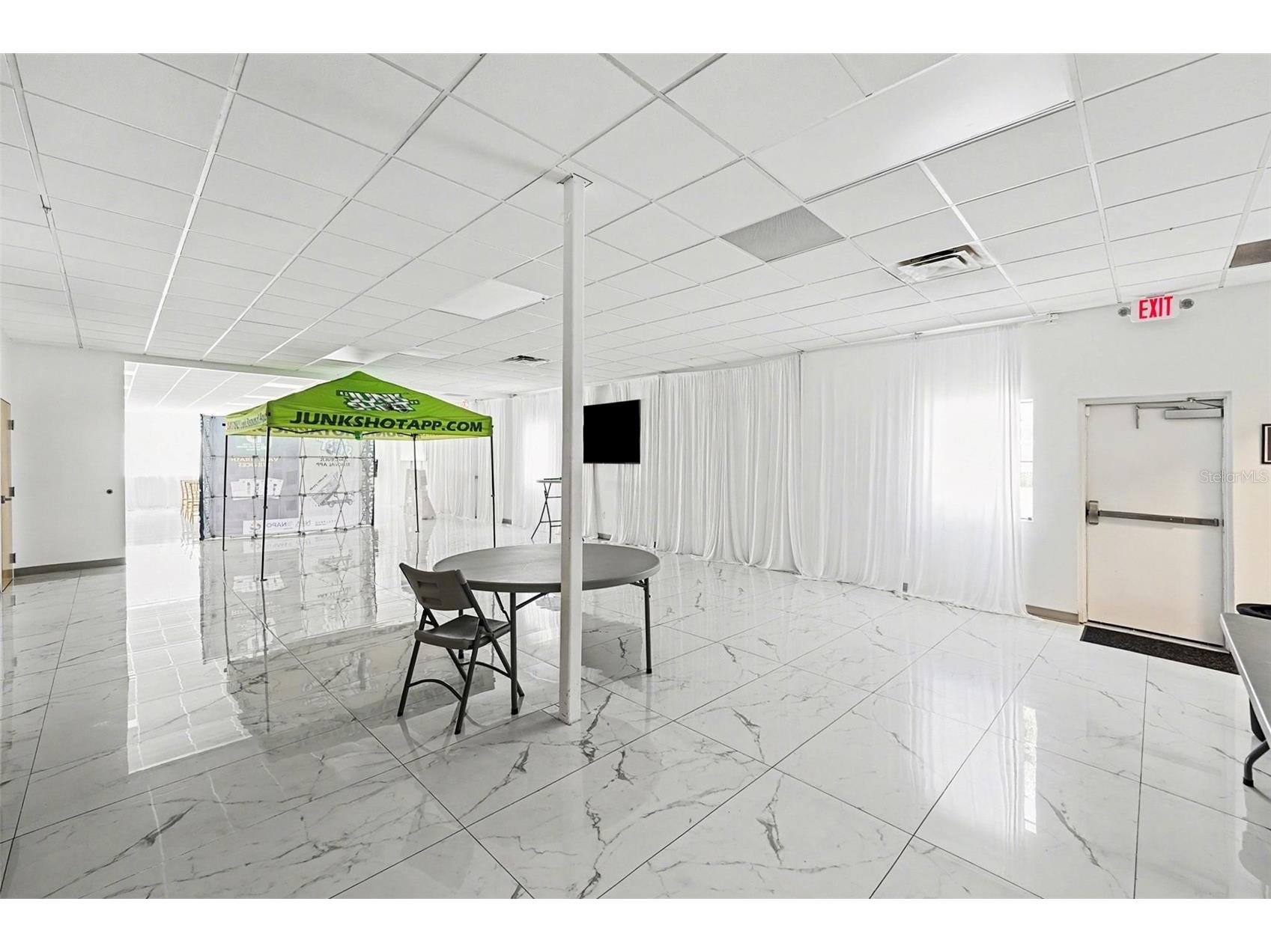 2304 E Busch Boulevard Tampa FL 33612 TB8489029 image18