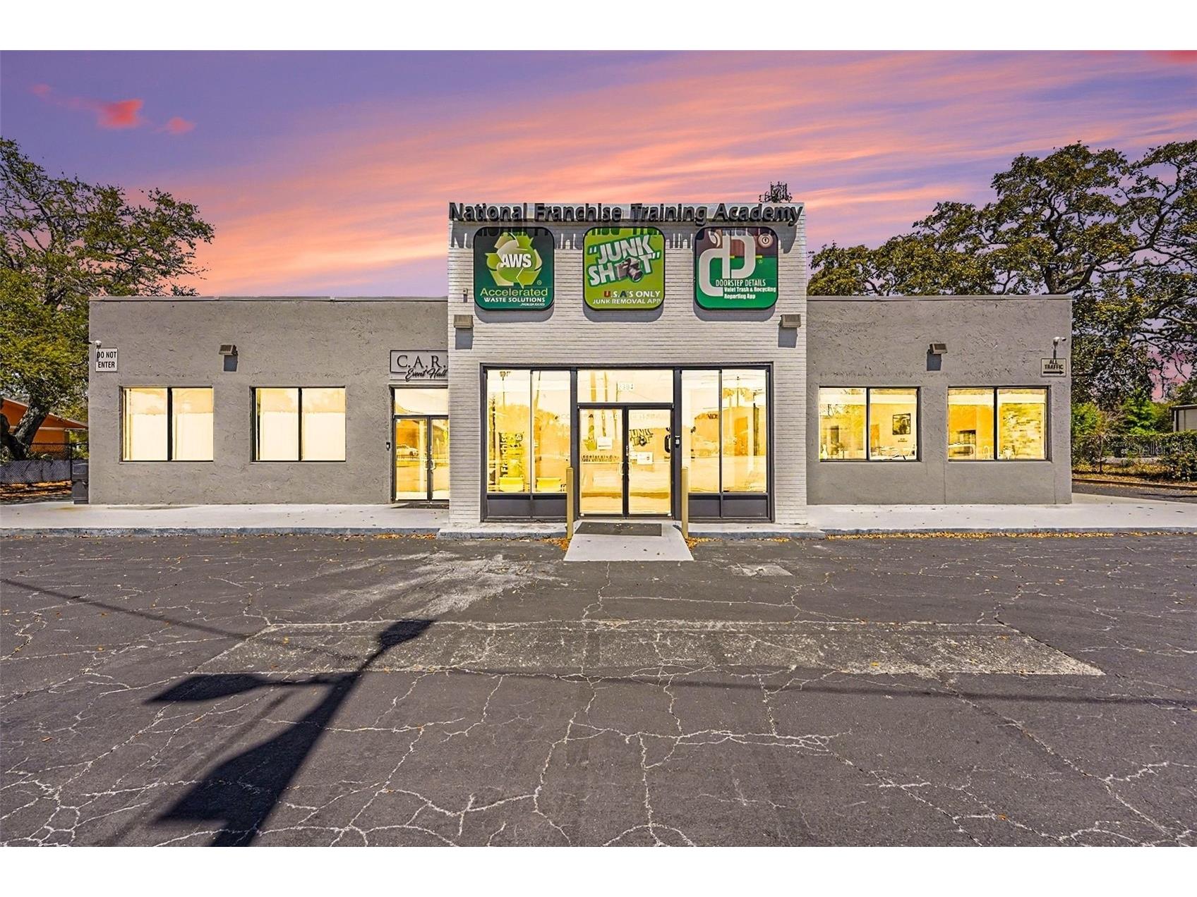 2304 E Busch Boulevard Tampa FL 33612 TB8489029 image3