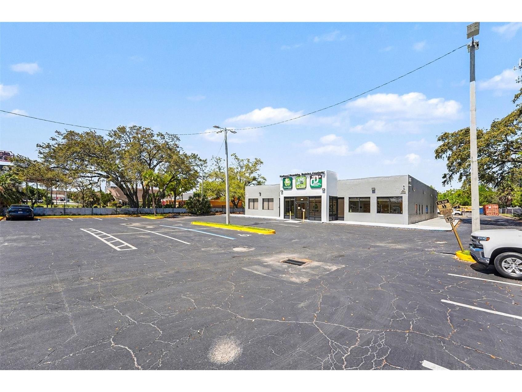 2304 E Busch Boulevard Tampa FL 33612 TB8489029 image4