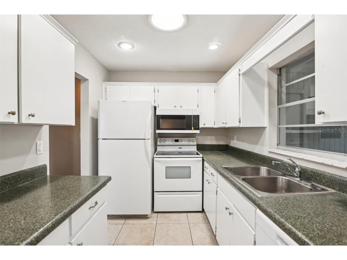 2304 Glenmore Circle #327 Sun City Center FL 33573 TB8419085 image13