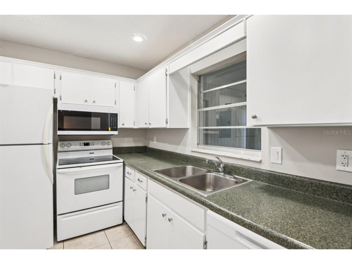 2304 Glenmore Circle #327 Sun City Center FL 33573 TB8419085 image14