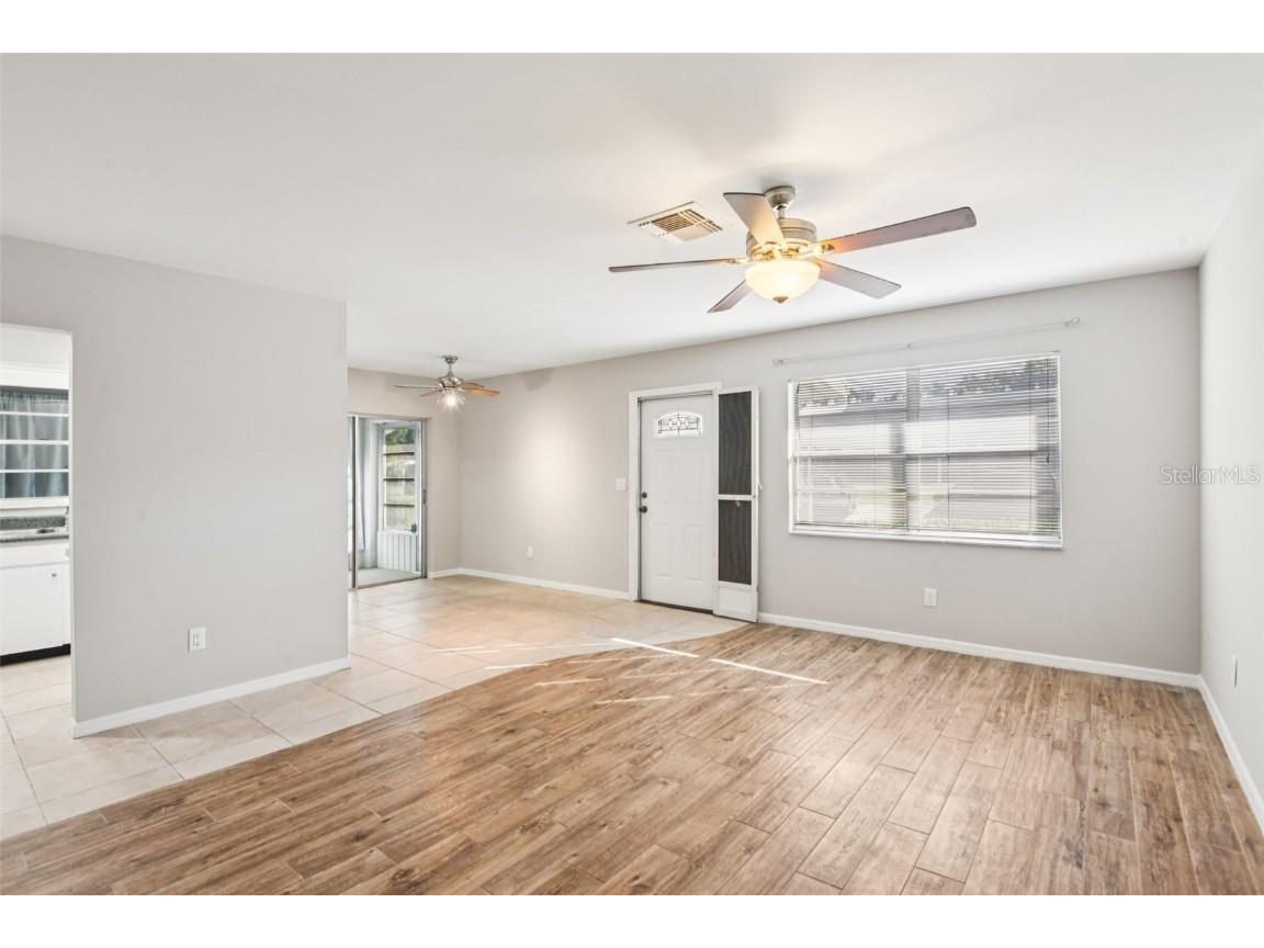 2304 Glenmore Circle #327 Sun City Center FL 33573 TB8419085 image4