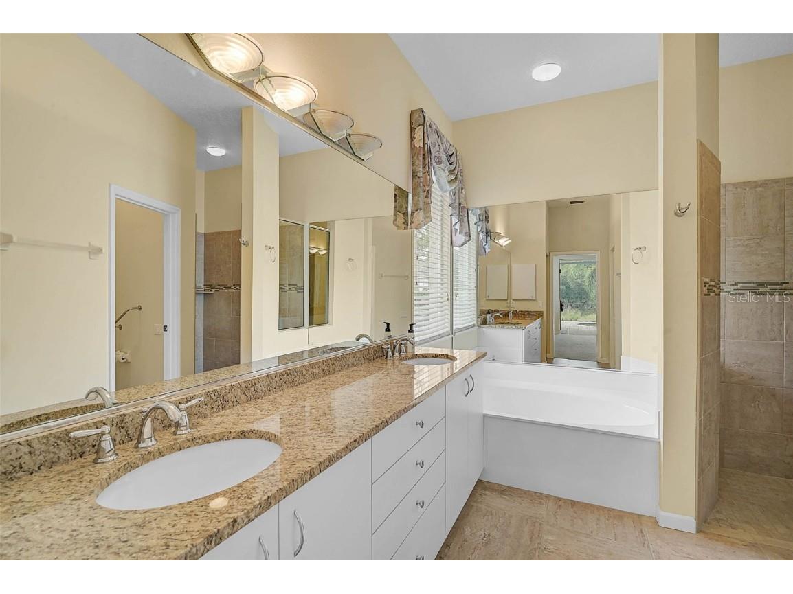 2304 Harrier Way Nokomis FL 34275 A4671678 image15