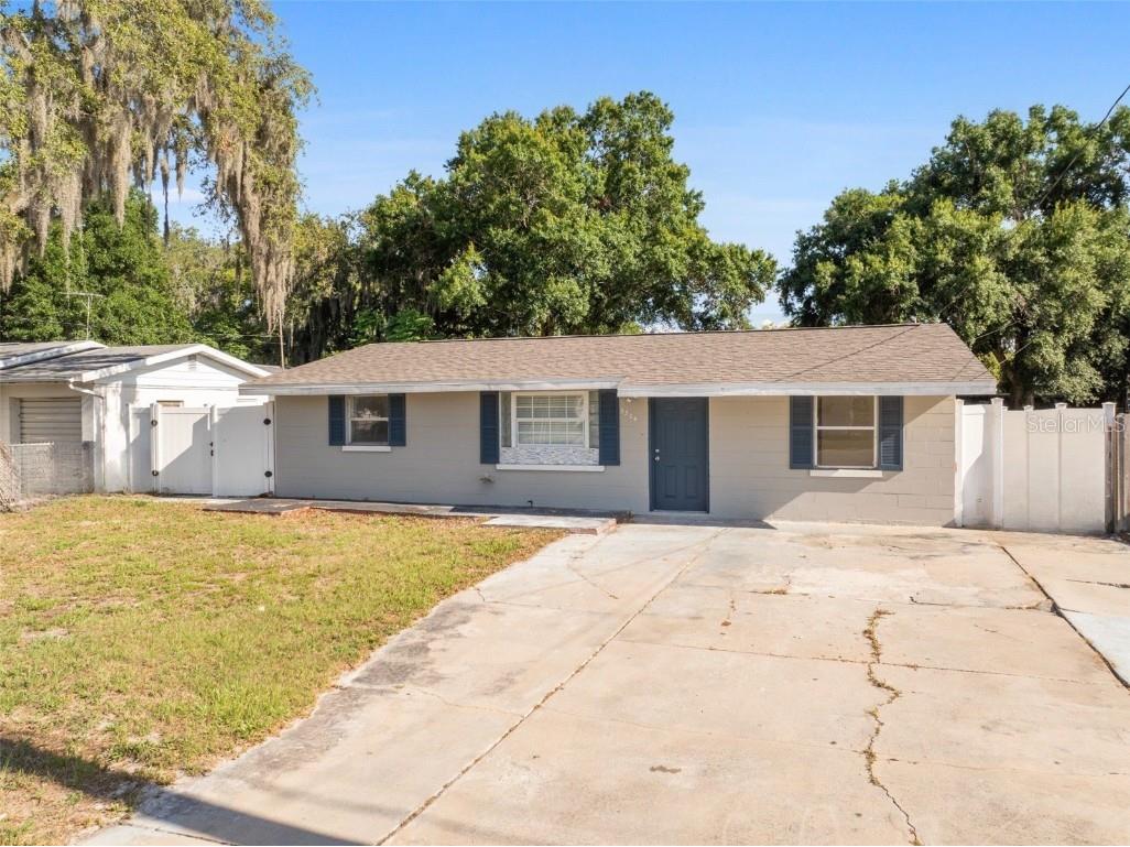 2304 Ivey Lane Lakeland FL 33815 P4930534 image1