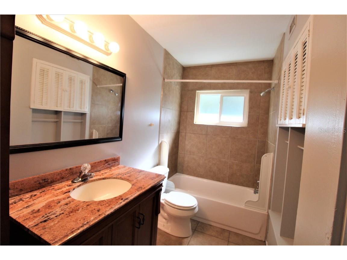 2304 Ringling Boulevard #202 Sarasota FL 34237 A4672360 image11