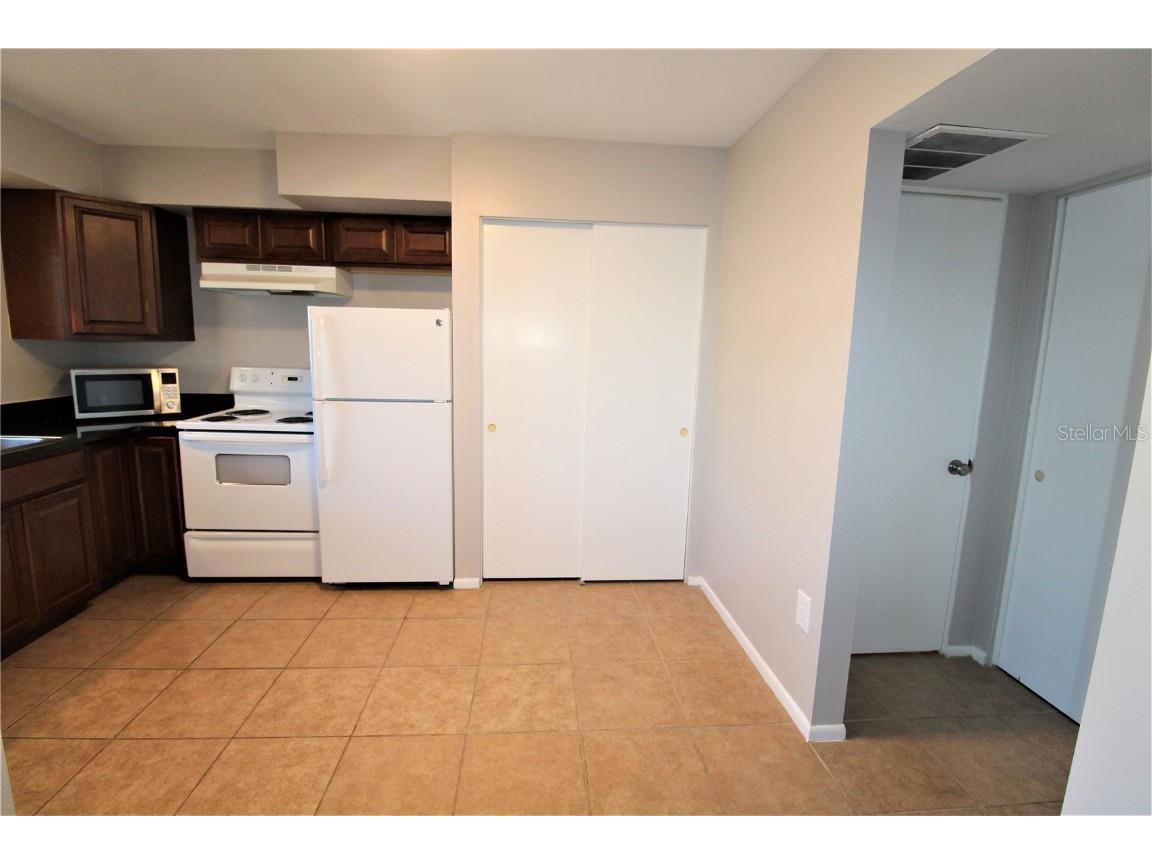 2304 Ringling Boulevard #202 Sarasota FL 34237 A4672360 image3