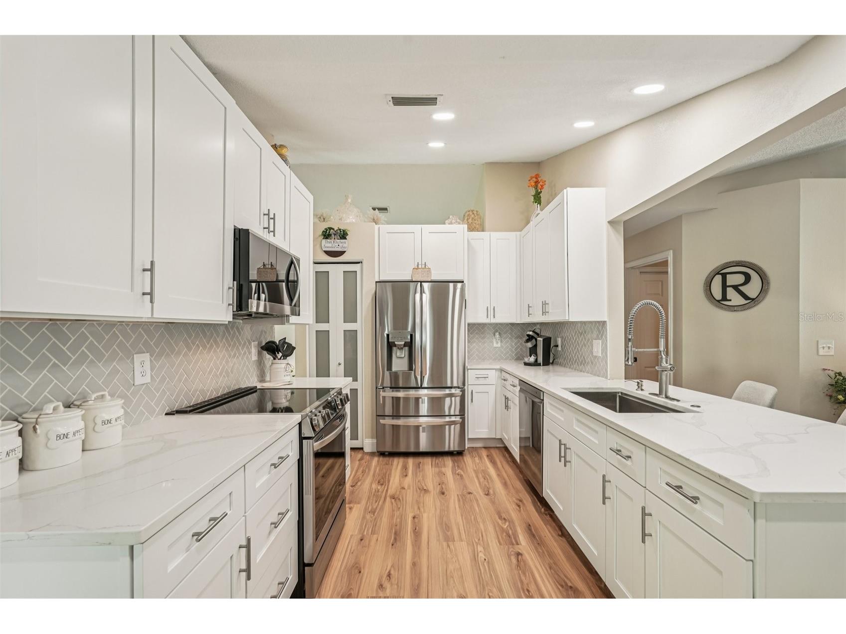 2304 Seattle Slew Drive Sarasota FL 34240 A4678513 image14