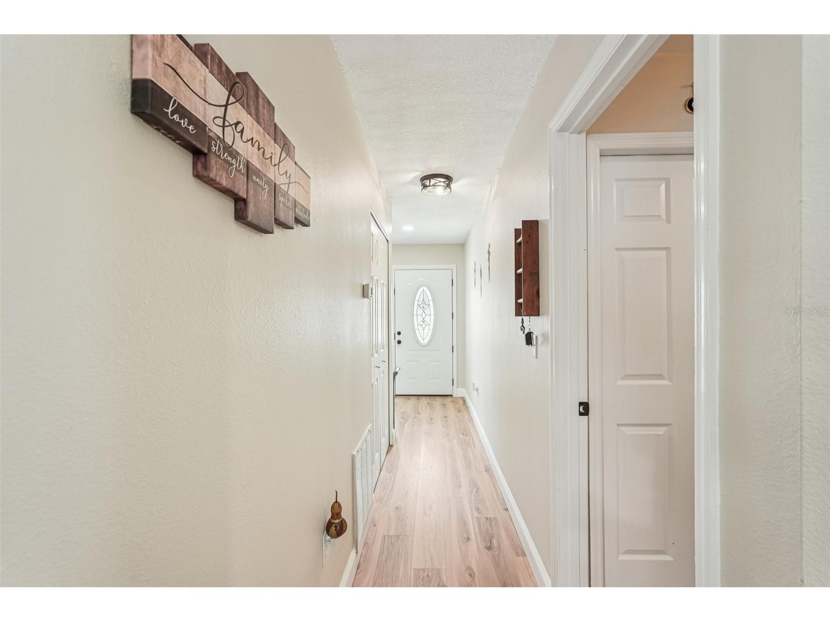 2304 Seattle Slew Drive Sarasota FL 34240 A4678513 image2