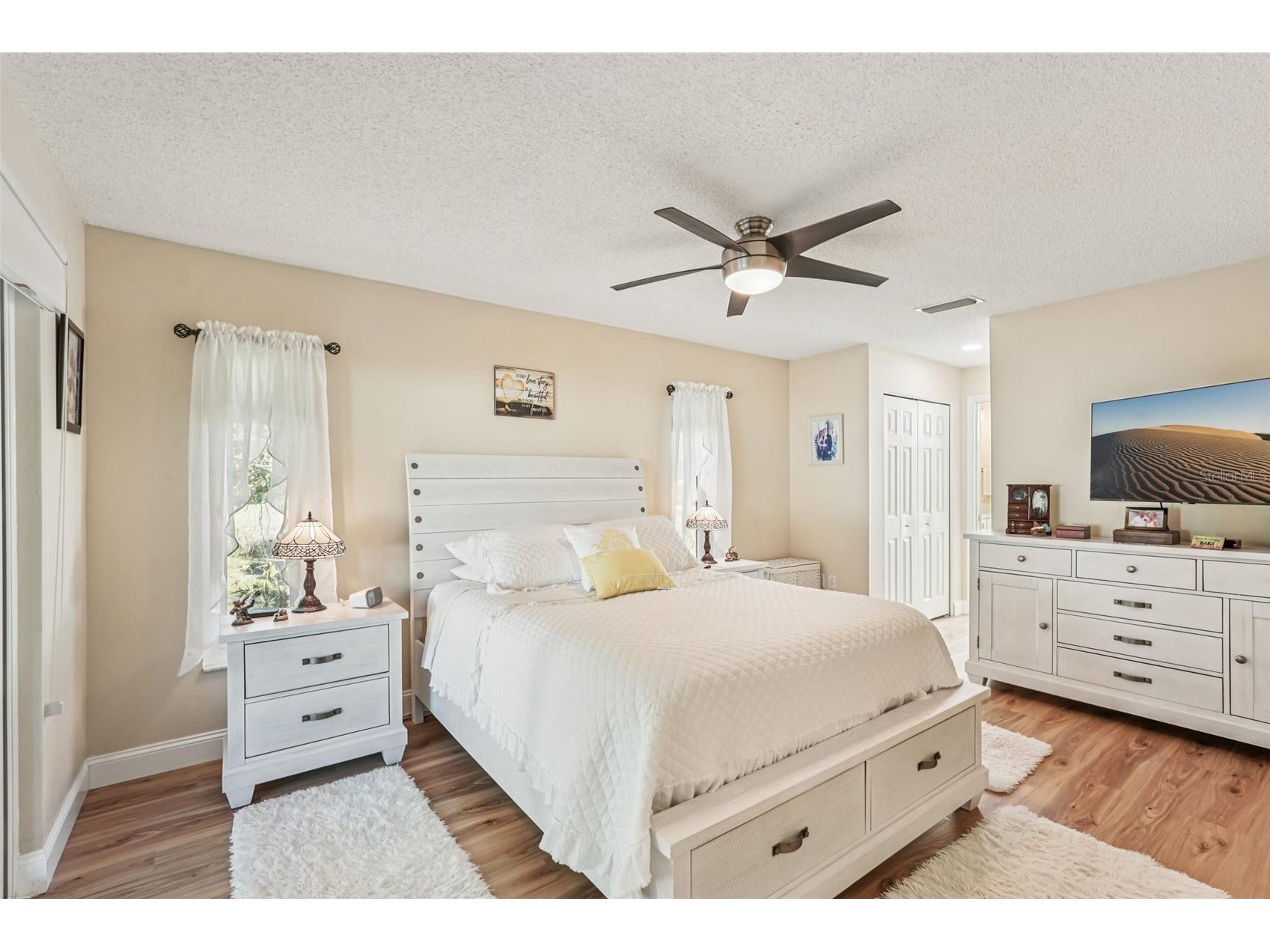 2304 Seattle Slew Drive Sarasota FL 34240 A4678513 image24