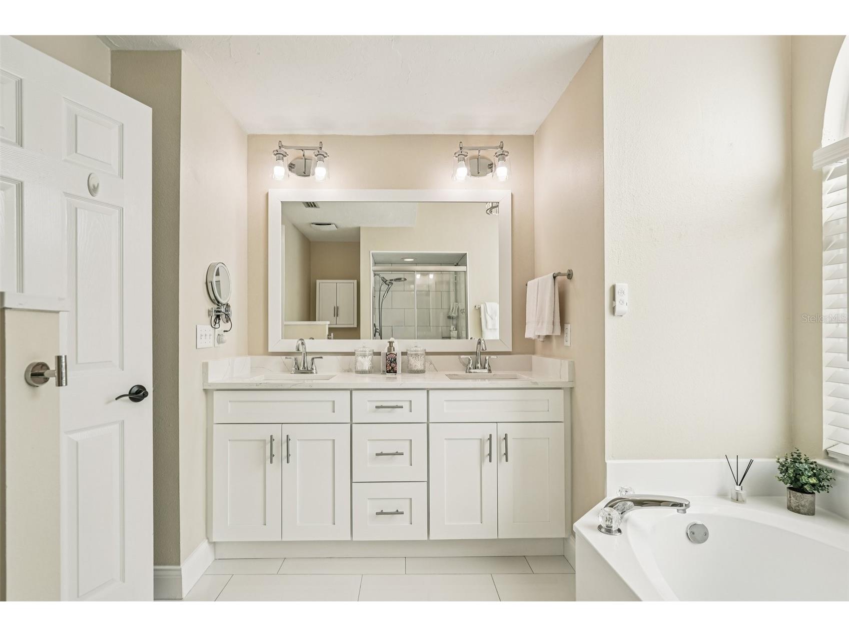 2304 Seattle Slew Drive Sarasota FL 34240 A4678513 image29