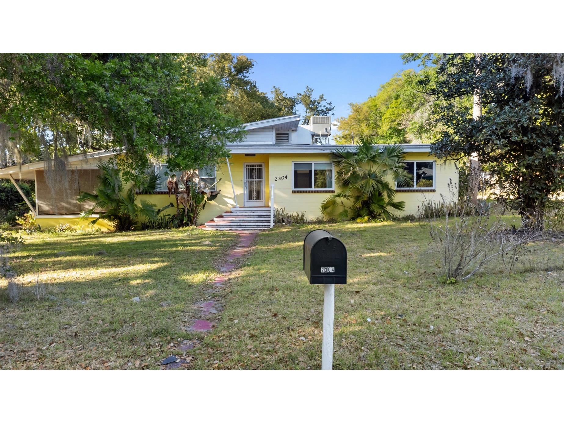 2304 Vine Street Leesburg FL 34748 O6392718 image1