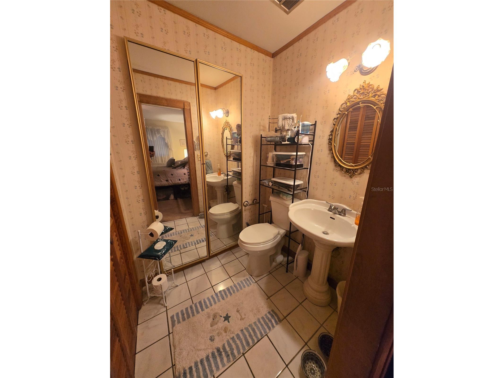 2304 W Woodlawn Ave Tampa FL 33618 TB8510460 image11
