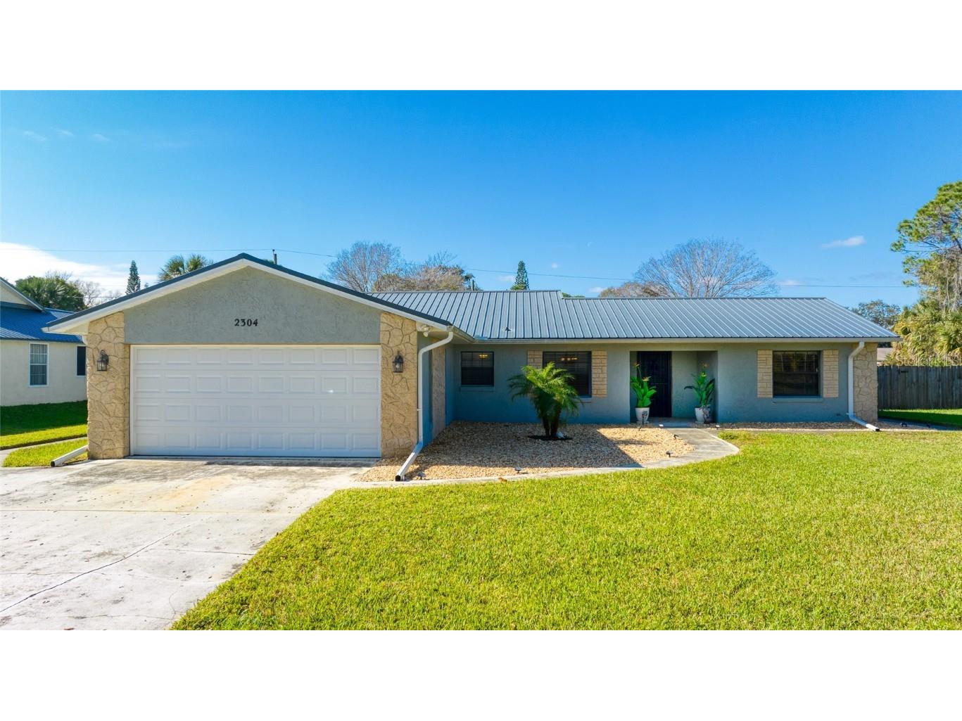 2304 Yule Tree Drive Edgewater FL 32141 V4934033 image1