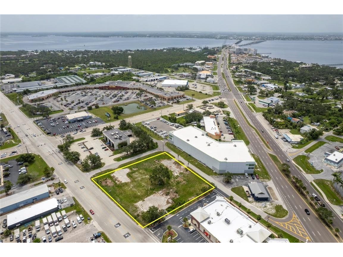 23041 Harborview Road Port Charlotte FL 33980 C7478523 image10