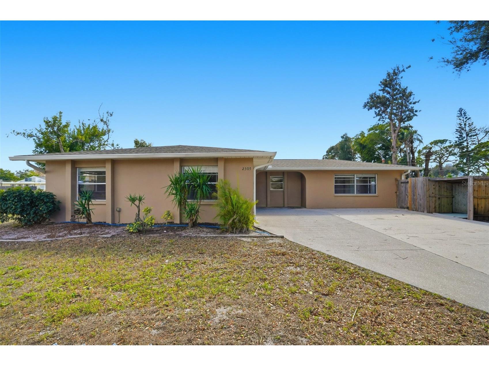 2305 26th Avenue W Bradenton FL 34205 O6365763 image1