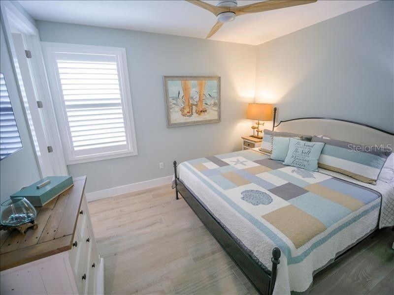 2305 Avenue C Bradenton Beach FL 34217 A4668810 image17