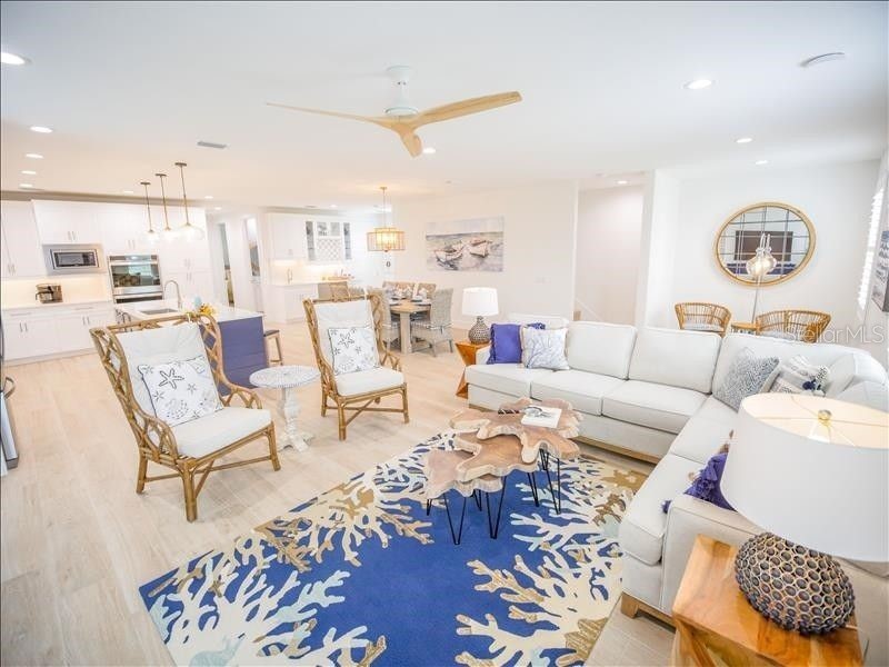 2305 Avenue C Bradenton Beach FL 34217 A4668810 image3