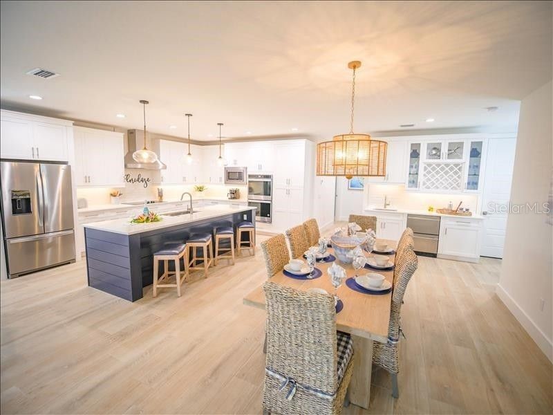 2305 Avenue C Bradenton Beach FL 34217 A4668810 image4