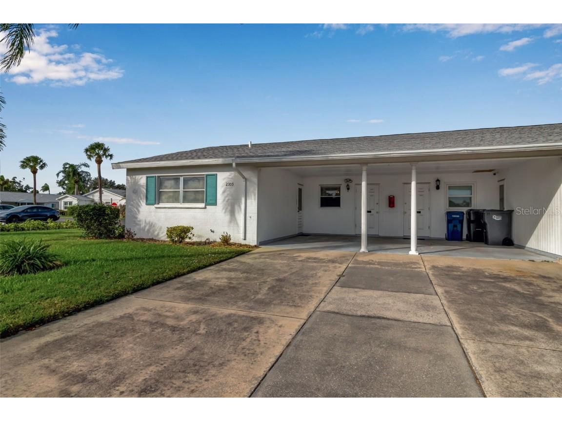 2305 Bayshore Gardens Parkway Bradenton FL 34207 A4673796 image1