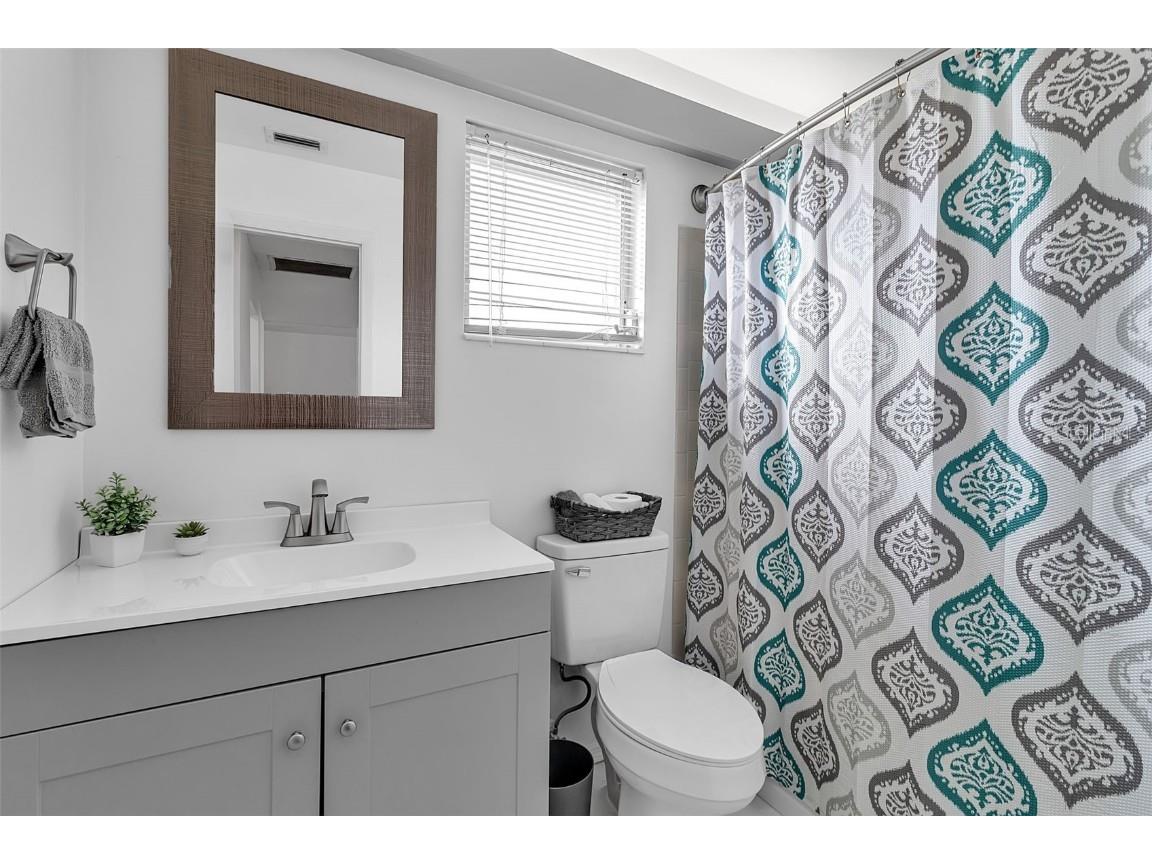 2305 Bayshore Gardens Parkway Bradenton FL 34207 A4673796 image10