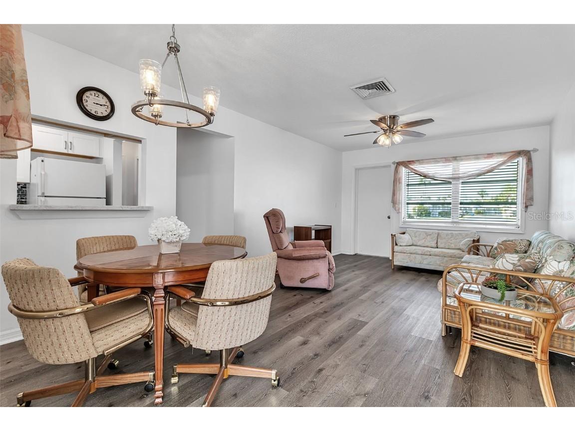 2305 Bayshore Gardens Parkway Bradenton FL 34207 A4673796 image3