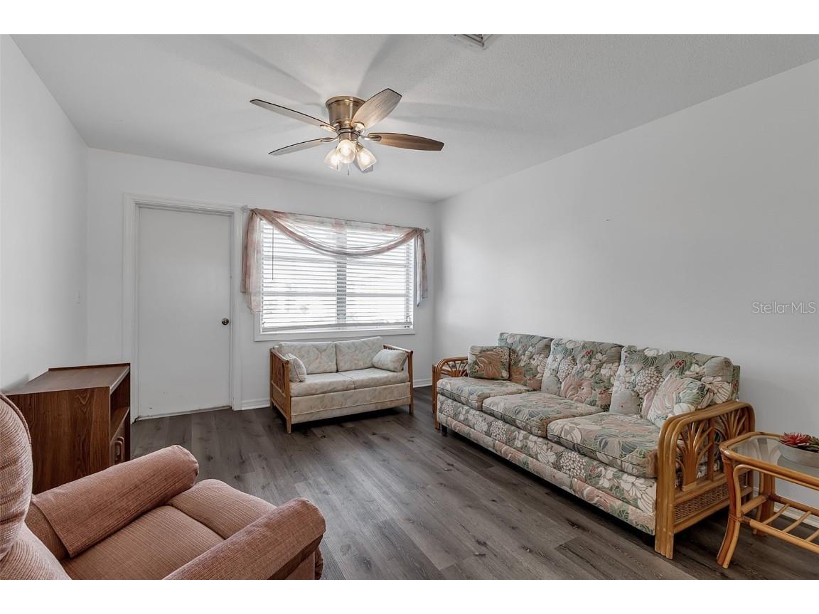 2305 Bayshore Gardens Parkway Bradenton FL 34207 A4673796 image4