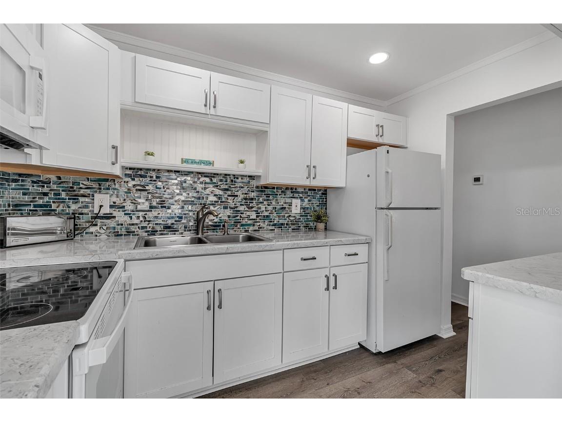 2305 Bayshore Gardens Parkway Bradenton FL 34207 A4673796 image8