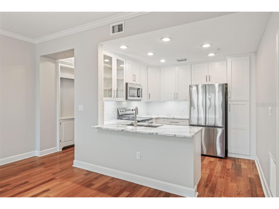 2305 Edgewater Drive #1509 Orlando FL 32804 O6365904 image7