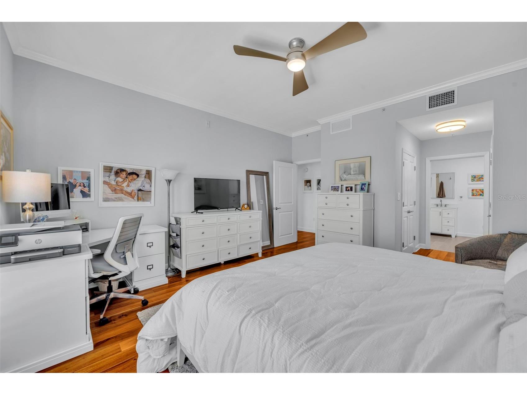 2305 Edgewater Drive #1602 Orlando FL 32804 O6410720 image20
