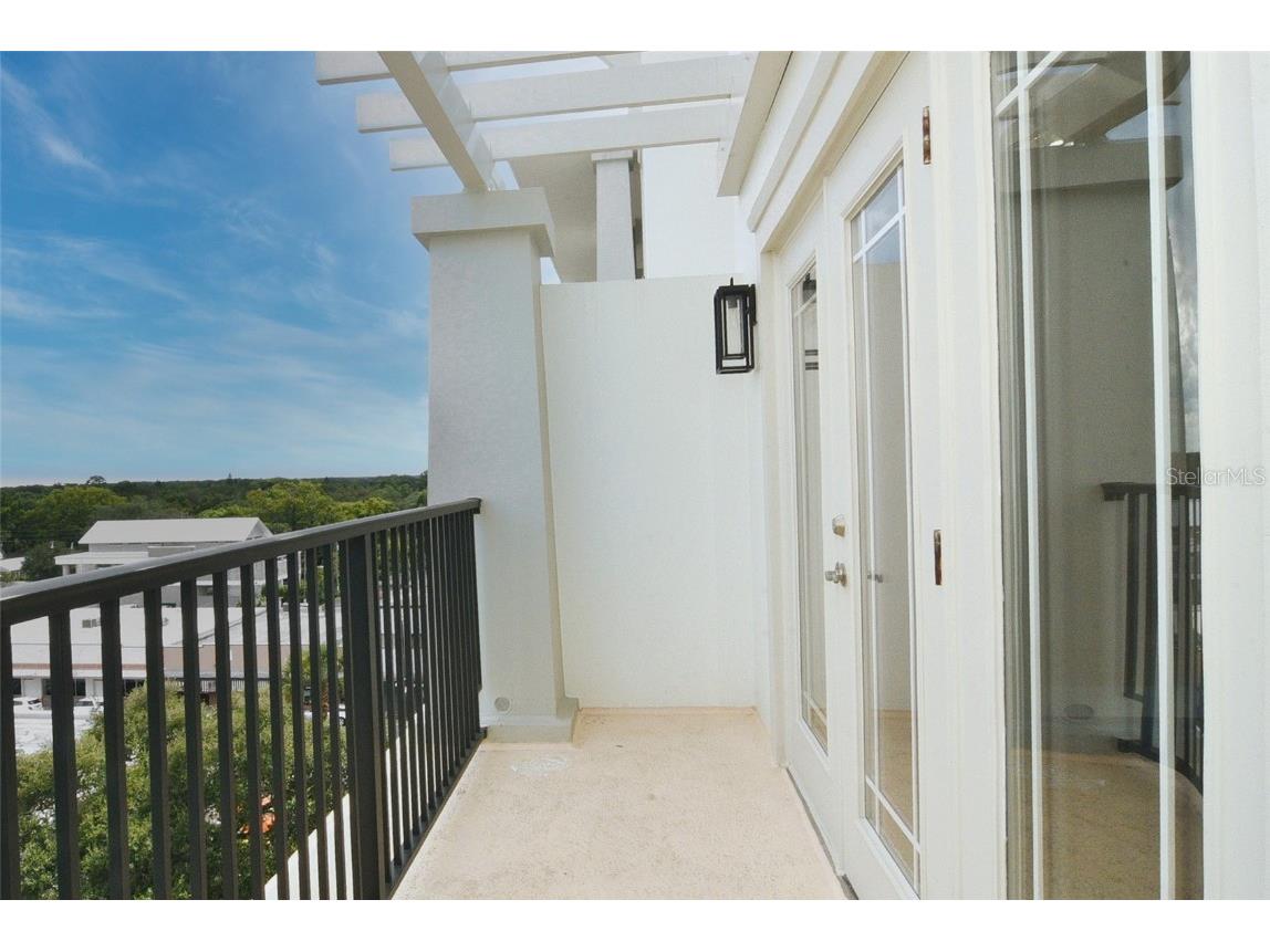 2305 Edgewater Drive #1604 Orlando FL 32804 O6225382 image1