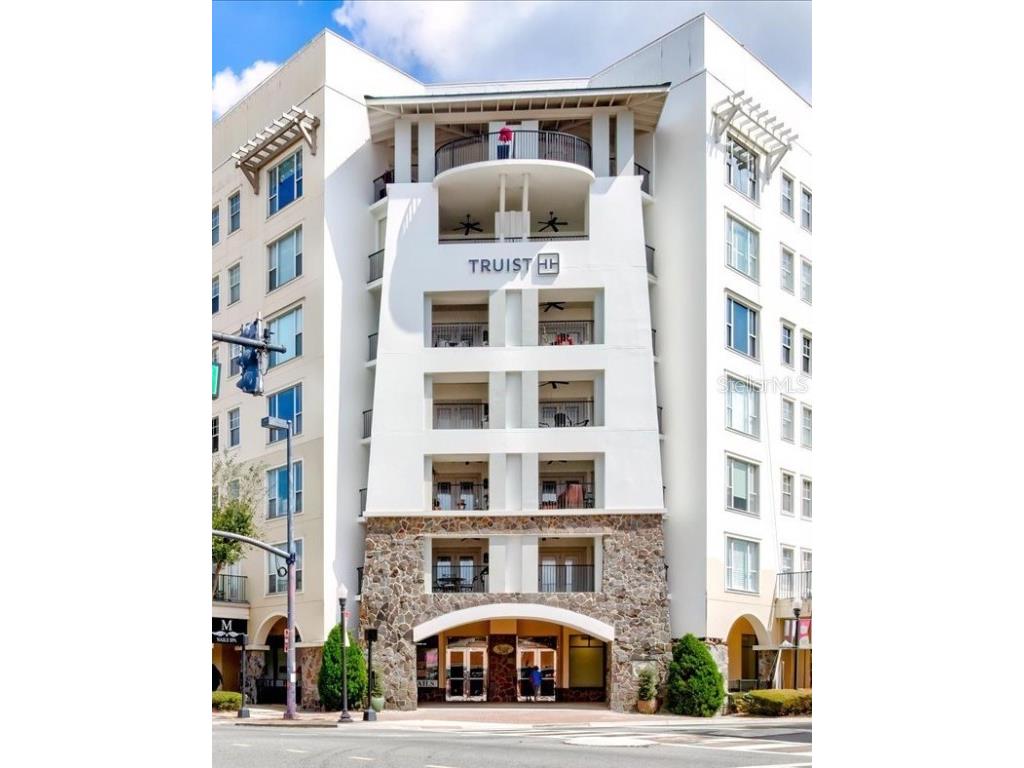 2305 Edgewater Drive #1608 Orlando FL 32804 O6185936 image1