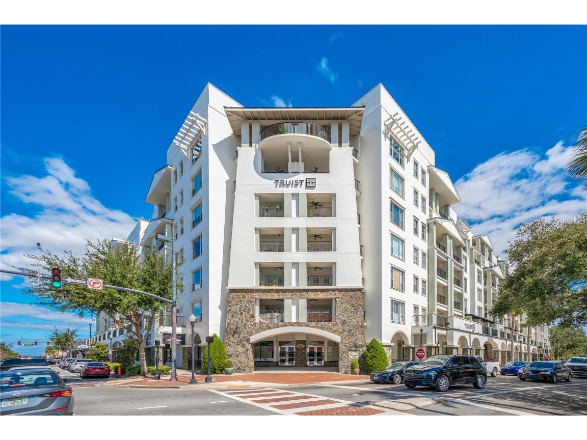 2305 Edgewater Drive #1701 Orlando FL 32804 O6281497 image1